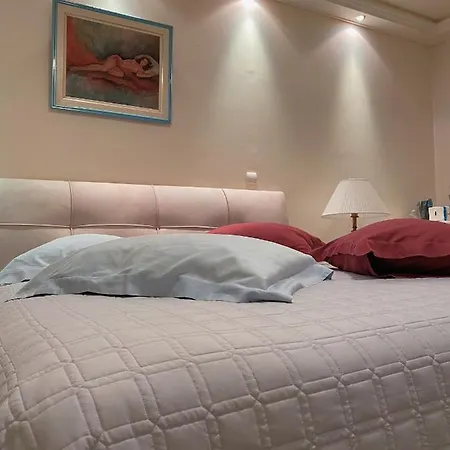 Pendeli's Luxury Apartment *